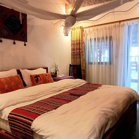 Nha Tan - Mai Chau Homestay And Tours Eksteriør bilde