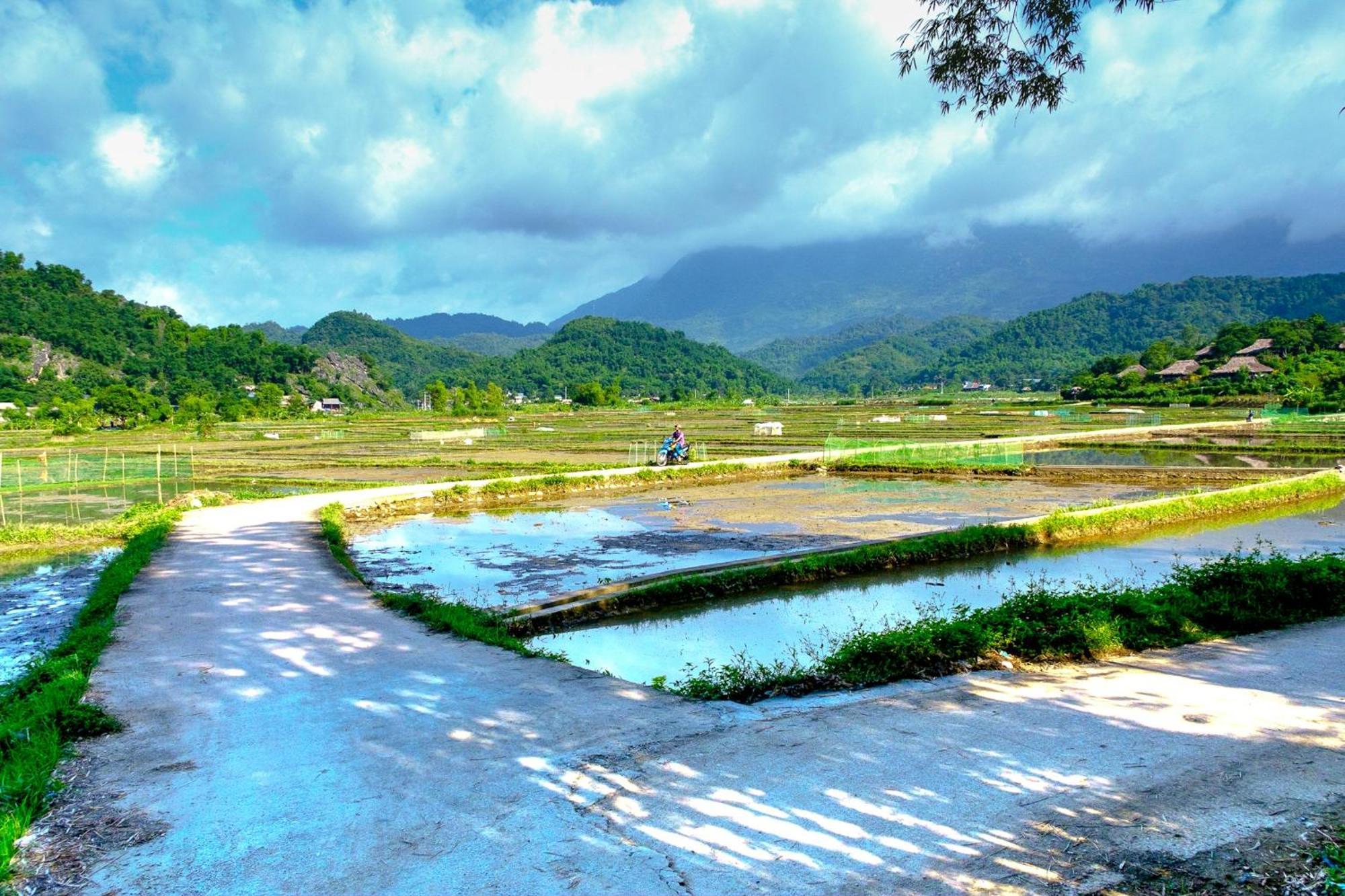 Nha Tan - Mai Chau Homestay And Tours Eksteriør bilde